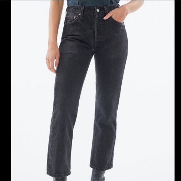 Levi's Denim - *HOST PICK*LEVIS VINTAGE BLACK HIGH RISE MOM JEANS